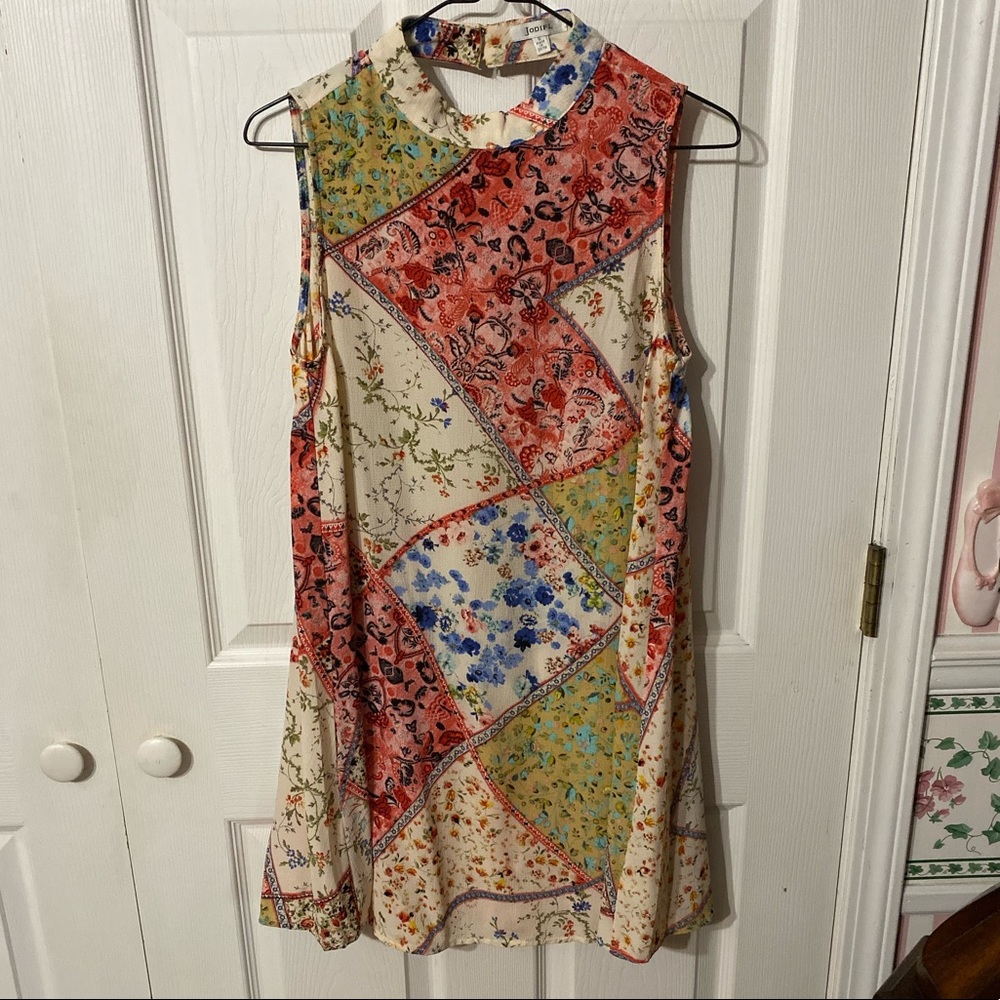 Pattern dress - Picture 2 of 3